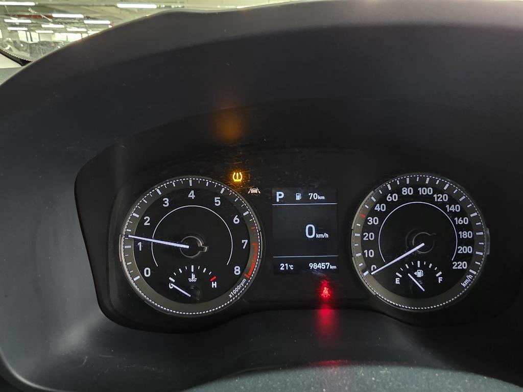 HYUNDAI Venue - Vista 7