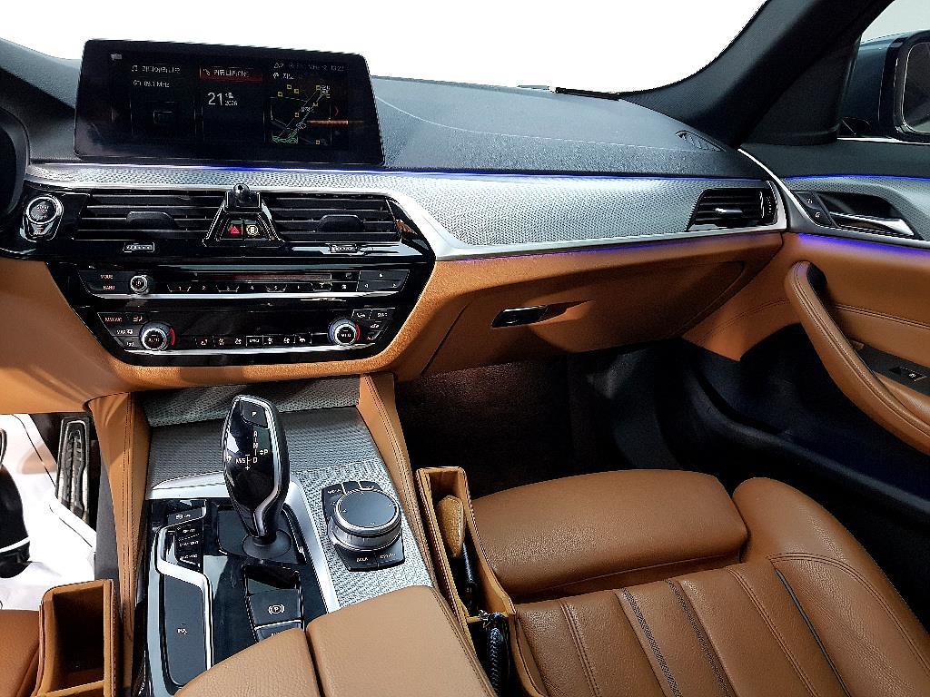 BMW 5 Series - Vista 10