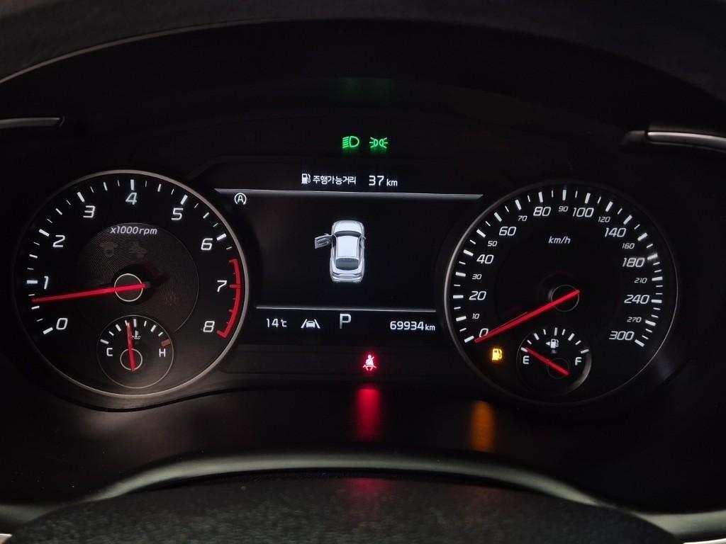 KIA Stinger - Vista 6