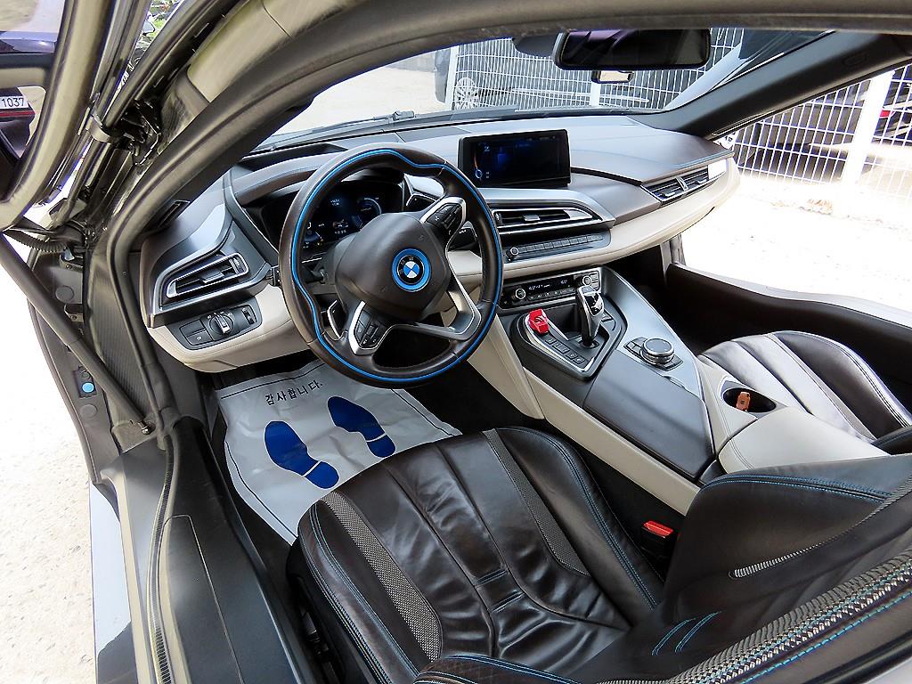 BMW i8 - Vista 11