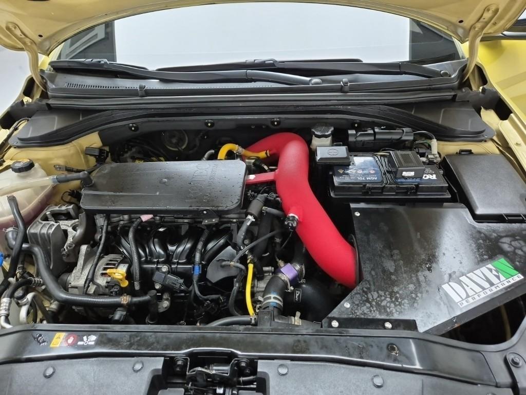 HYUNDAI Avante - Vista 5