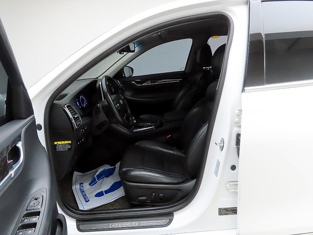 HYUNDAI Grandeur 2019 Blanco - Importación desde Corea - HF Imports Iquique - Foto 13