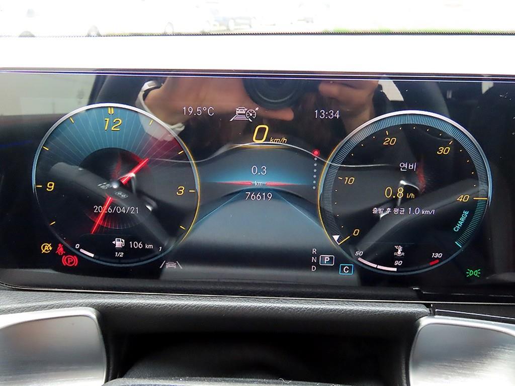 Mercedes Benz GLB Class - Vista 8
