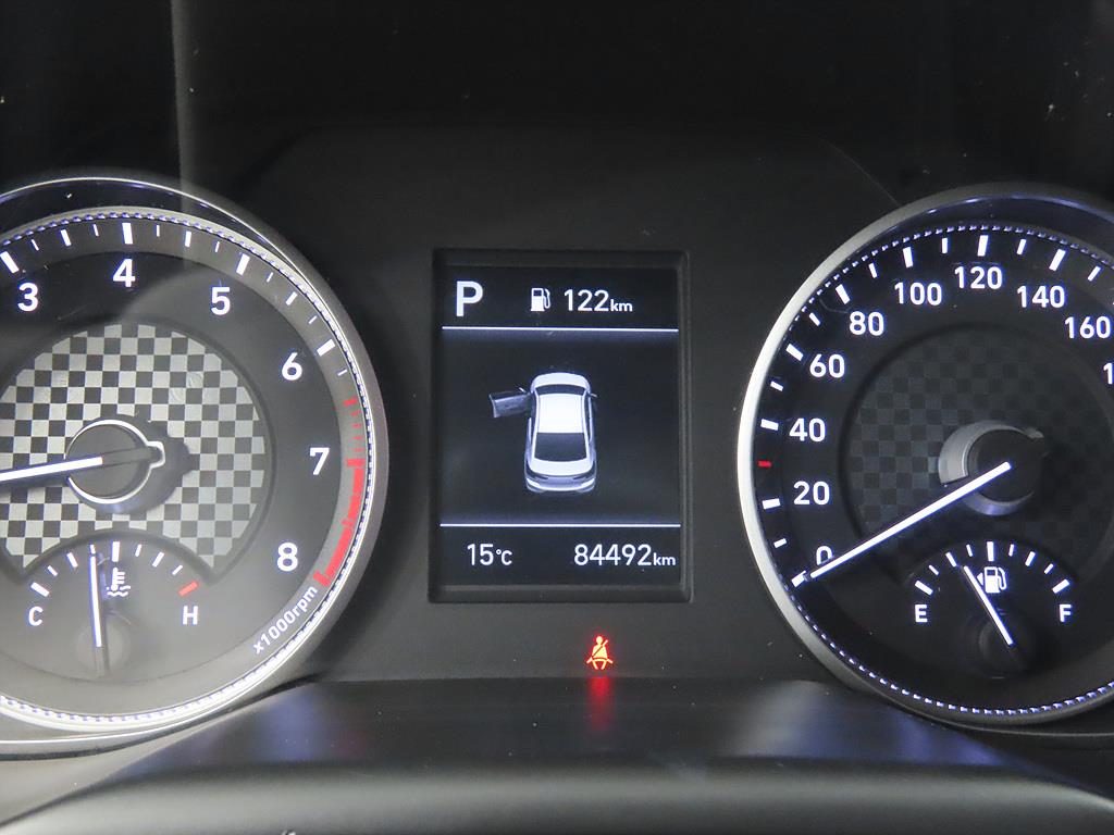 HYUNDAI Avante - Vista 8
