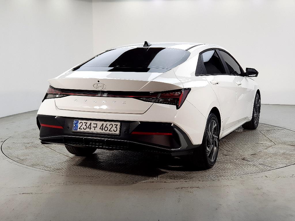 HYUNDAI Avante - Vista 4