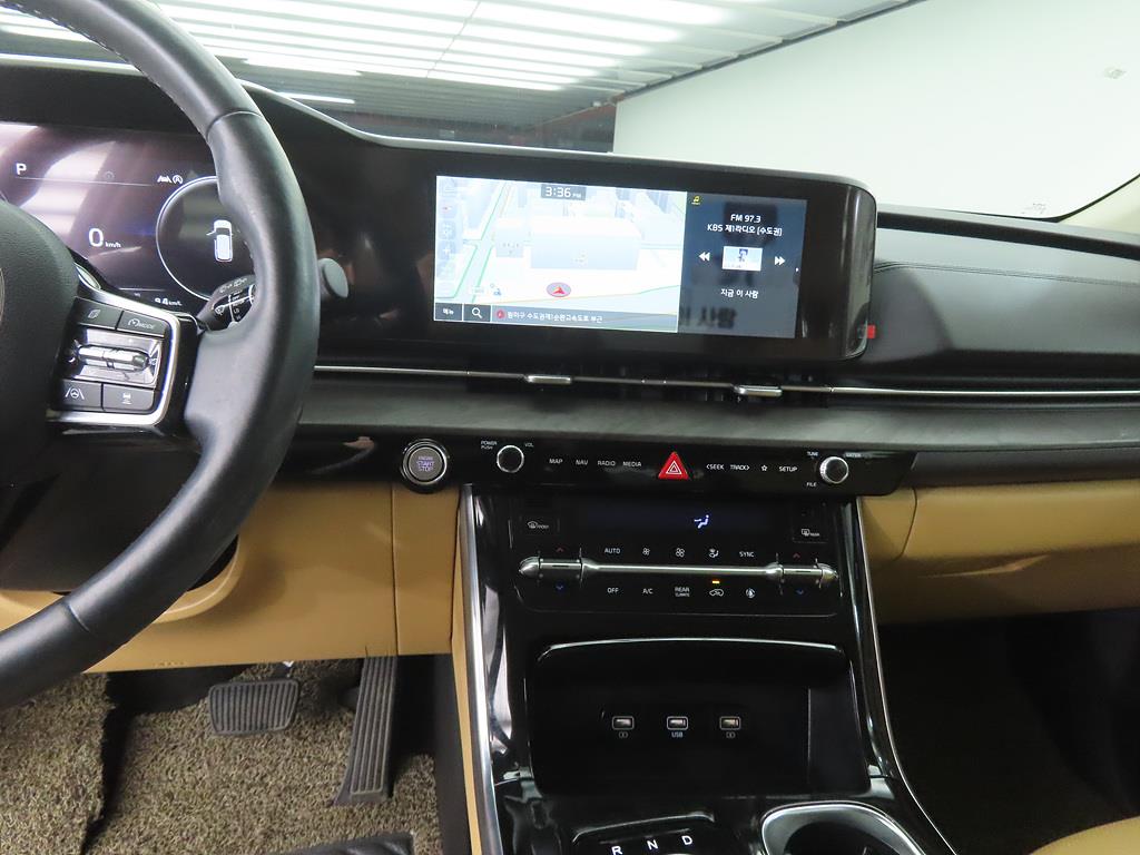 KIA Carnival - Vista 10