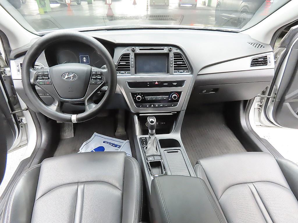 HYUNDAI Sonata 2017 Gris - Importación desde Corea - HF Imports Iquique - Foto 11
