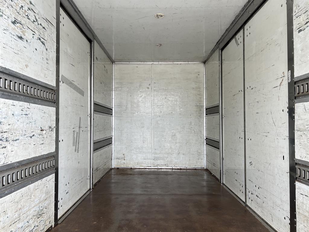 medium and large cargo truck - Vista 10