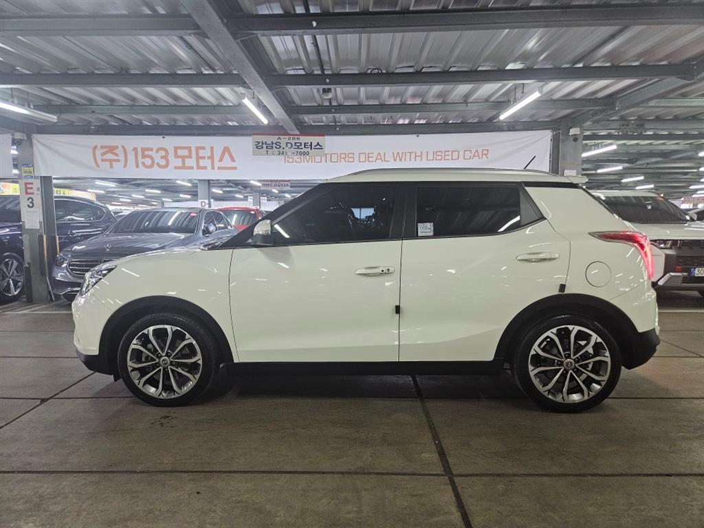 Ssangyong Tivoli - Vista 3