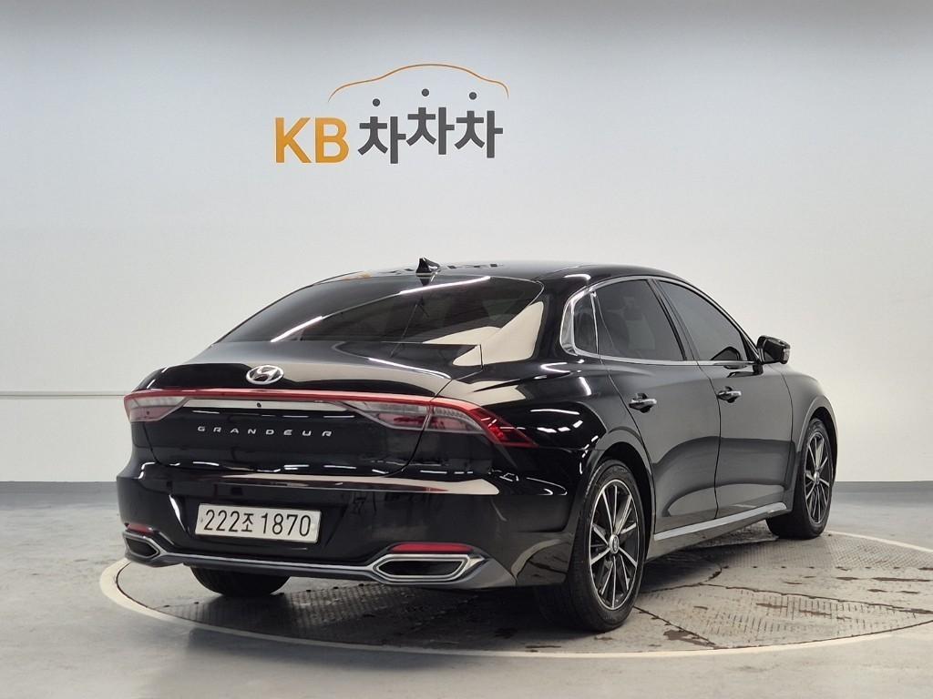 HYUNDAI Grandeur - Vista 3