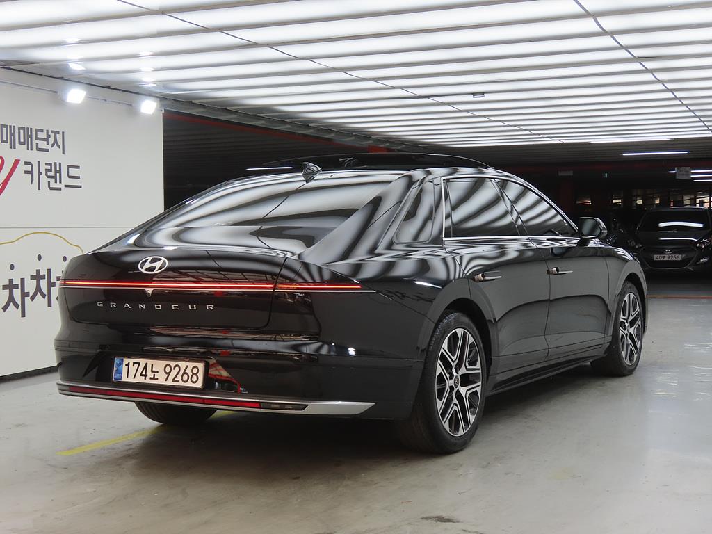 HYUNDAI Grandeur - Vista 4