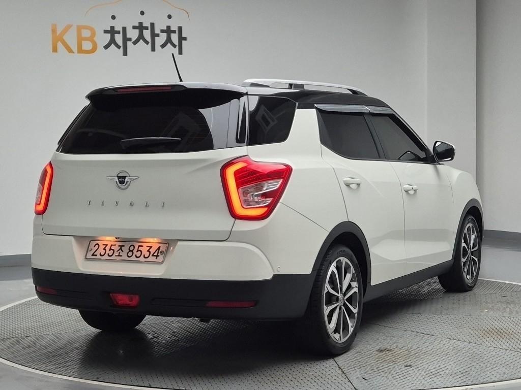 Ssangyong Tivoli - Vista 4