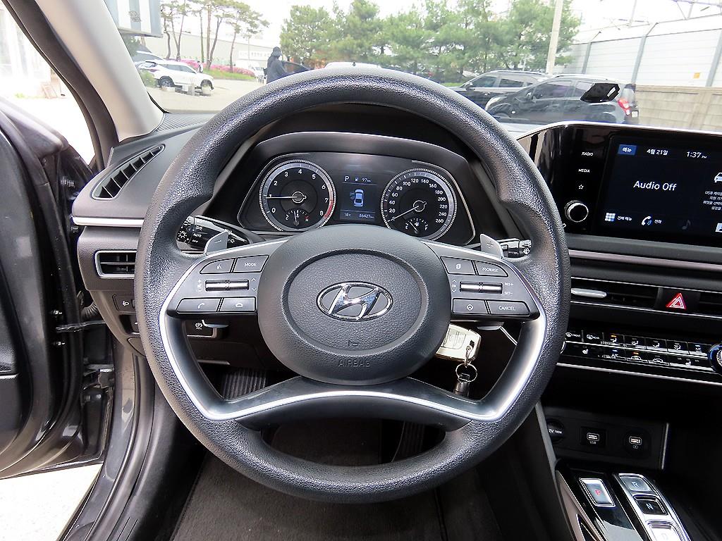 HYUNDAI Sonata - Vista 8