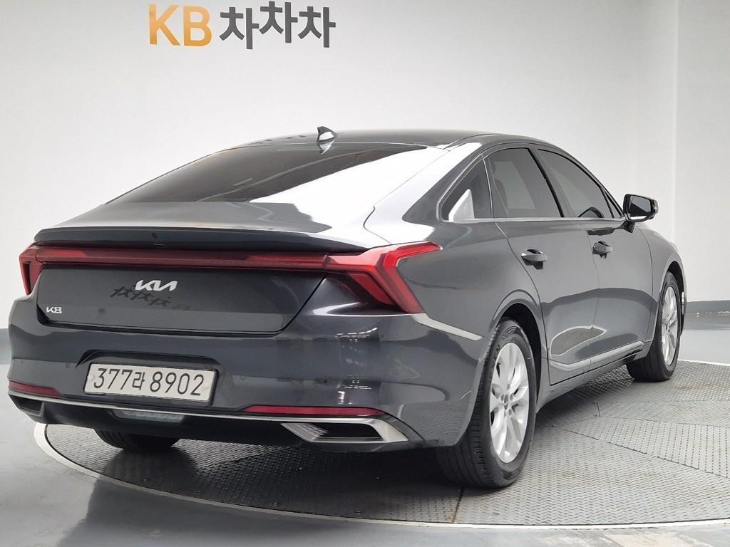 KIA K8 - Vista 3