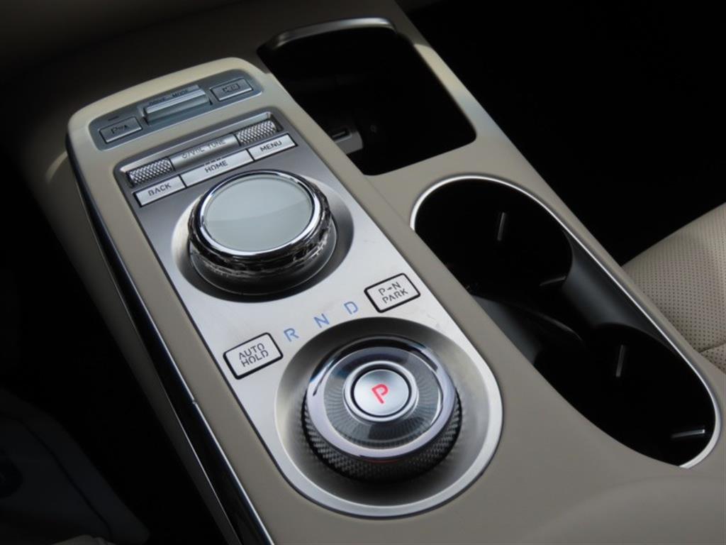 Genesis GV70 - Vista 11