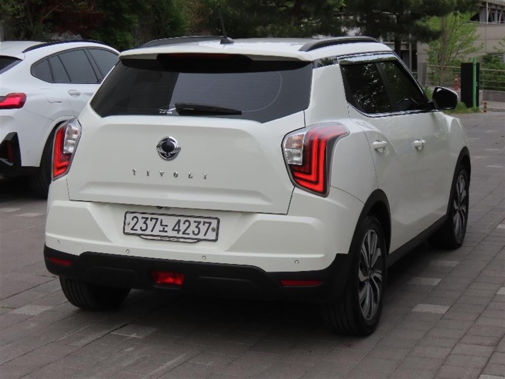 Ssangyong Tivoli - Vista 5