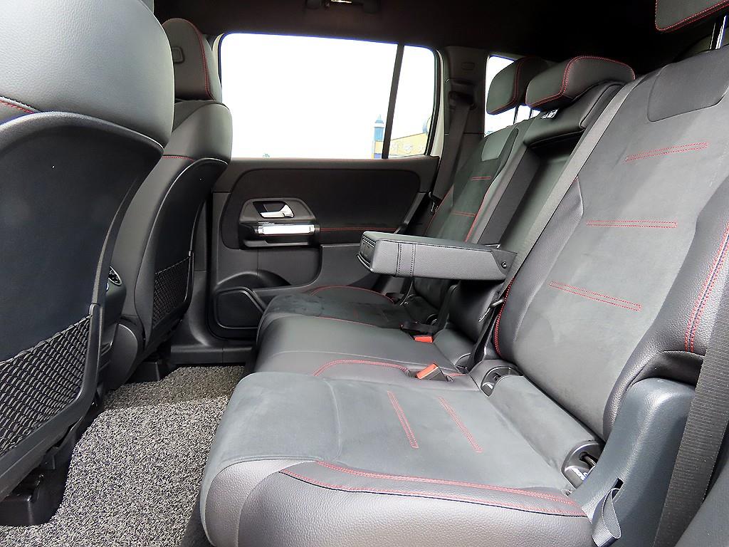 Mercedes Benz GLB Class - Vista 6
