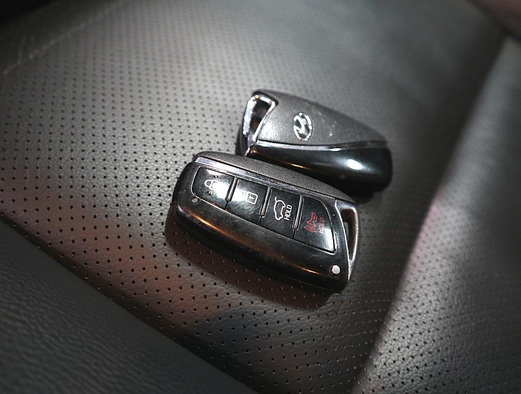 HYUNDAI Santa Fe 2016 Blanco - Importación desde Corea - HF Imports Iquique - Foto 20