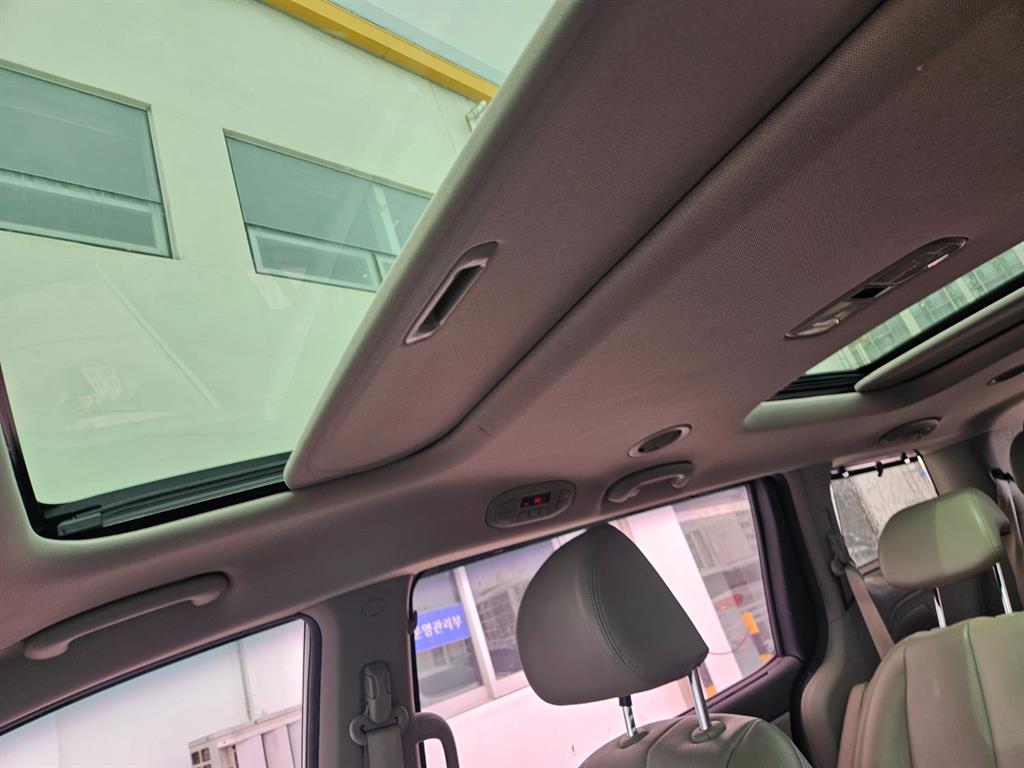 KIA Carnival 2017 Blanco - Importación desde Corea - HF Imports Iquique - Foto 16