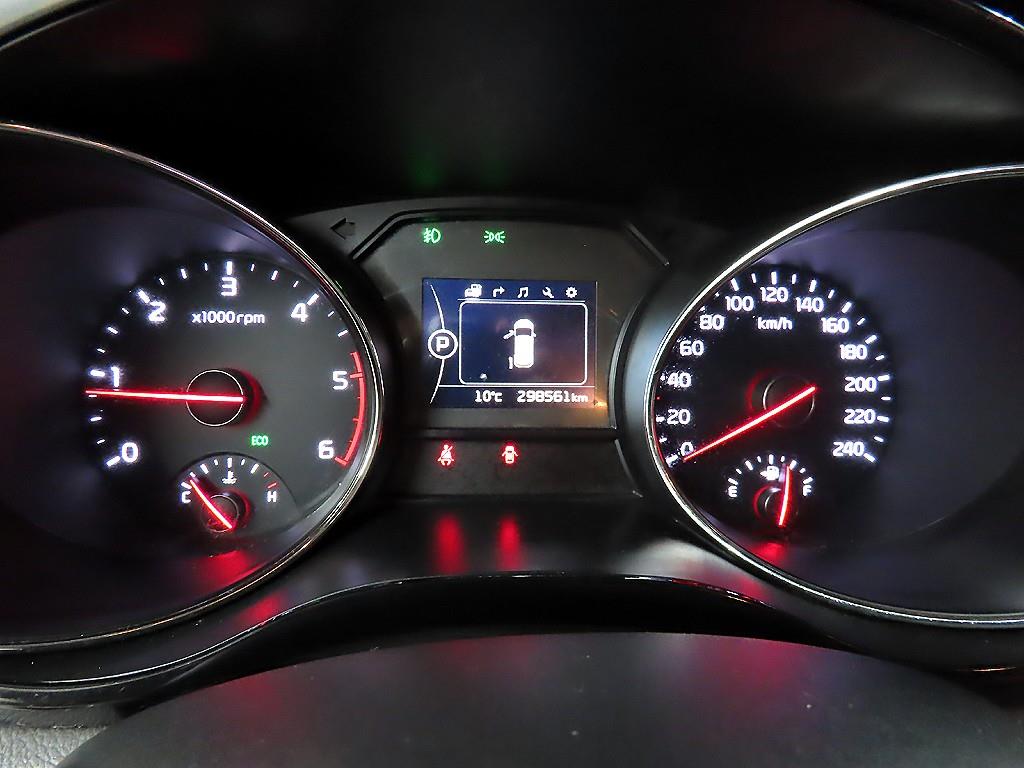 KIA Carnival - Vista 8
