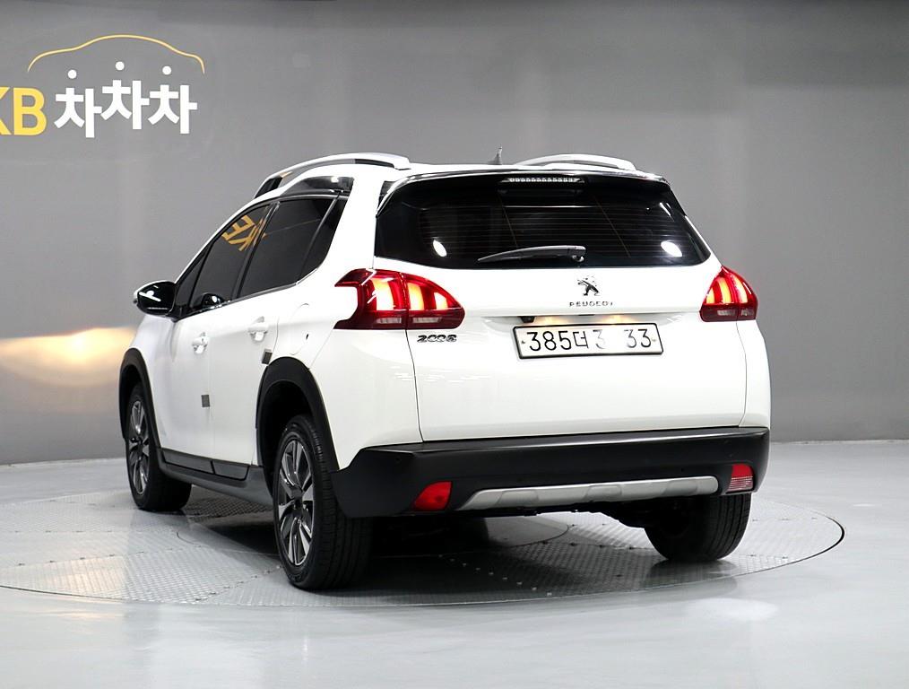 Peugeot 2008 - Vista 4