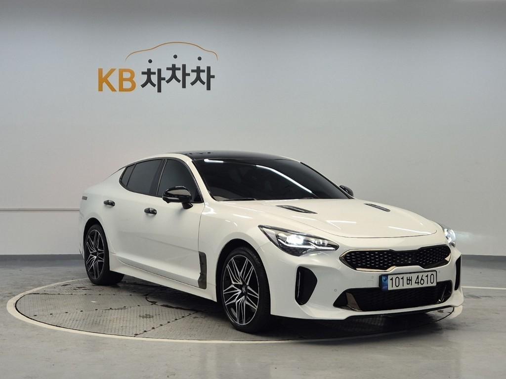 KIA Stinger - Vista 4