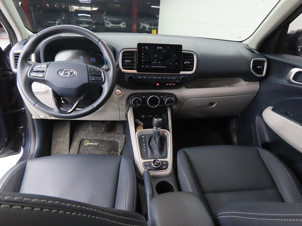 HYUNDAI Venue - Vista 7