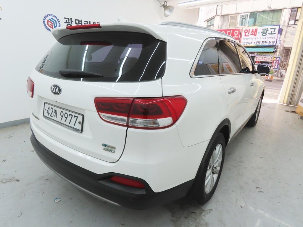 KIA Sorento - Vista 3