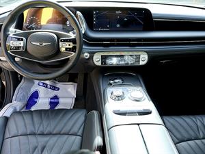 Genesis G90 - Vista 10