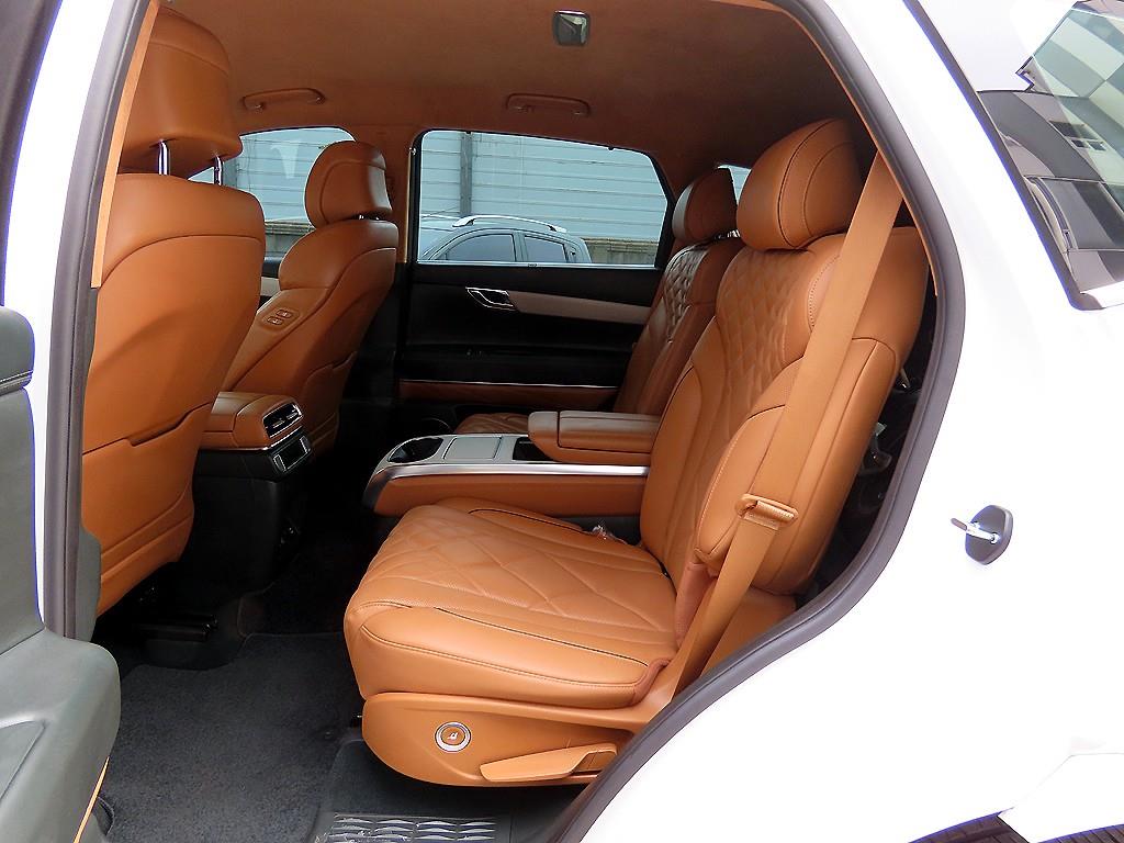 Genesis GV80 - Vista 6