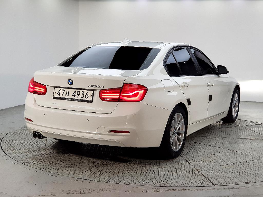 BMW 3 series - Vista 4