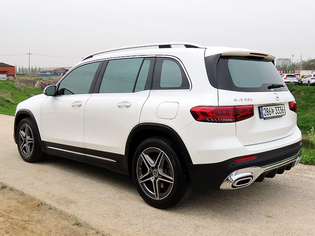 Mercedes Benz GLB Class - Vista 3