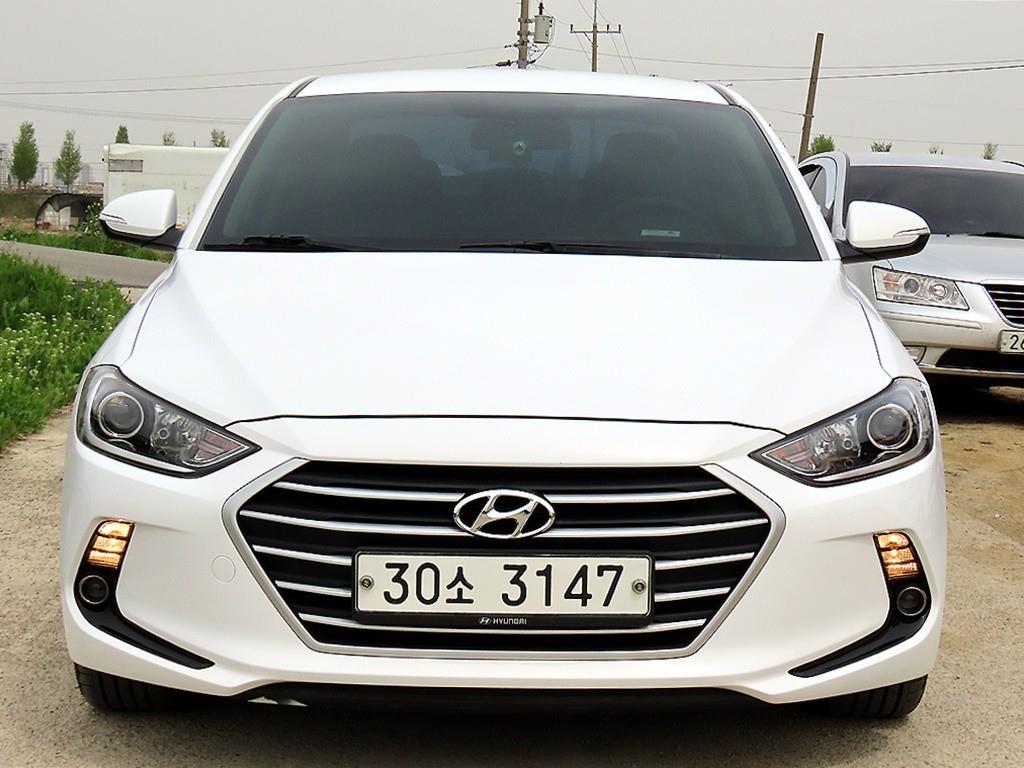 HYUNDAI Avante 2018 Blanco - Importación desde Corea - HF Imports Iquique - Foto 1
