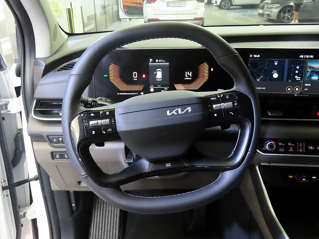 KIA Carnival - Vista 9