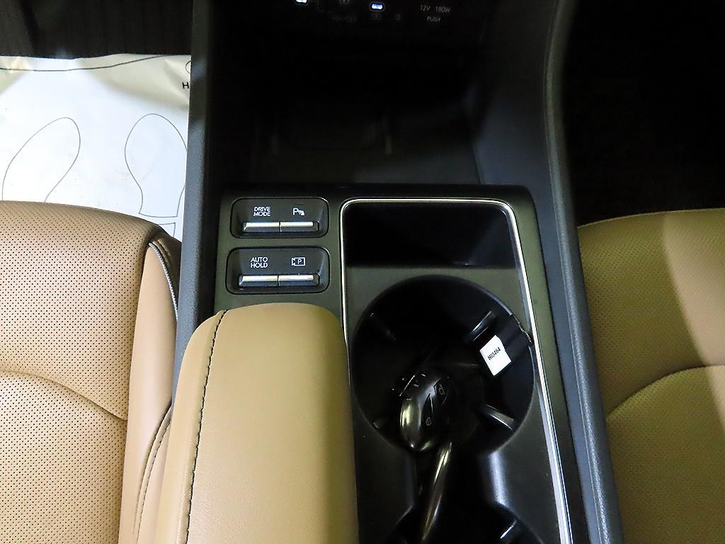 HYUNDAI Sonata - Vista 12