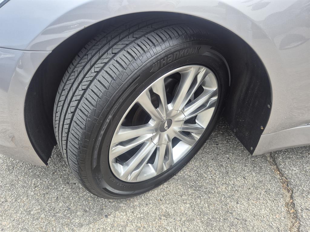 HYUNDAI Genesis - Vista 9