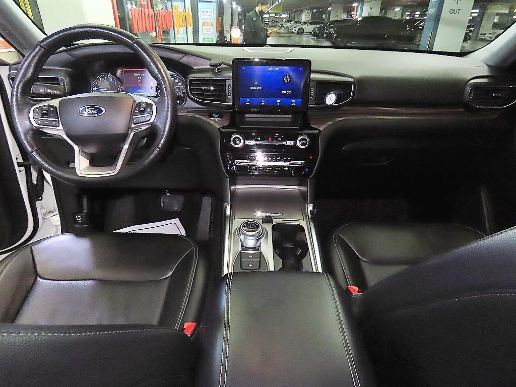 Ford Explorer - Vista 10
