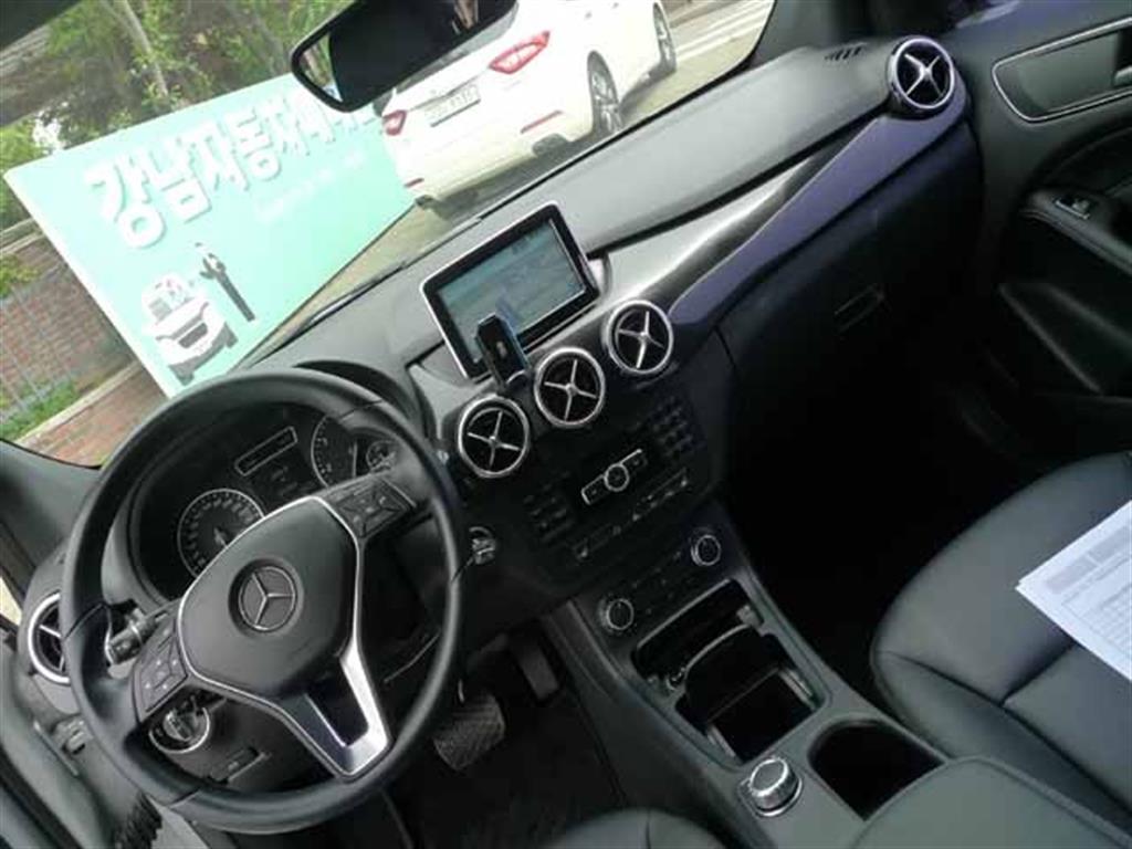 Mercedes Benz B Class (MY B) - Vista 10