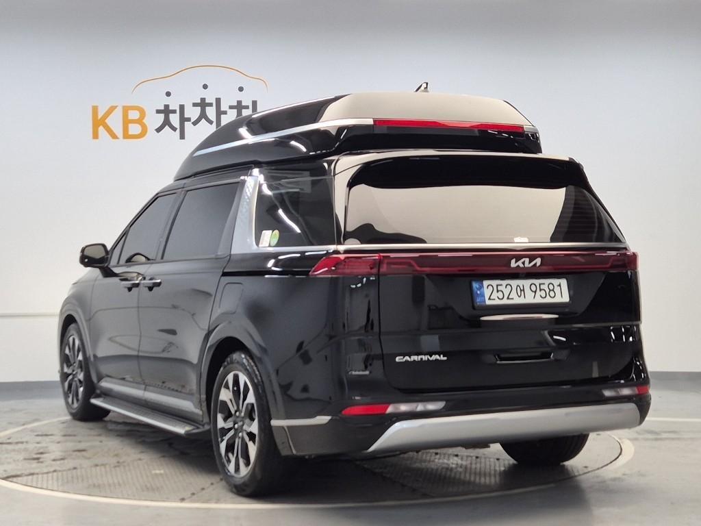 KIA Carnival - Vista 2