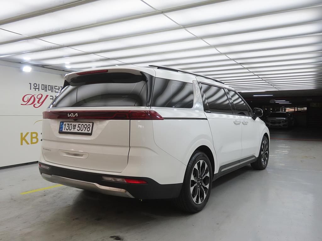 KIA Carnival - Vista 4
