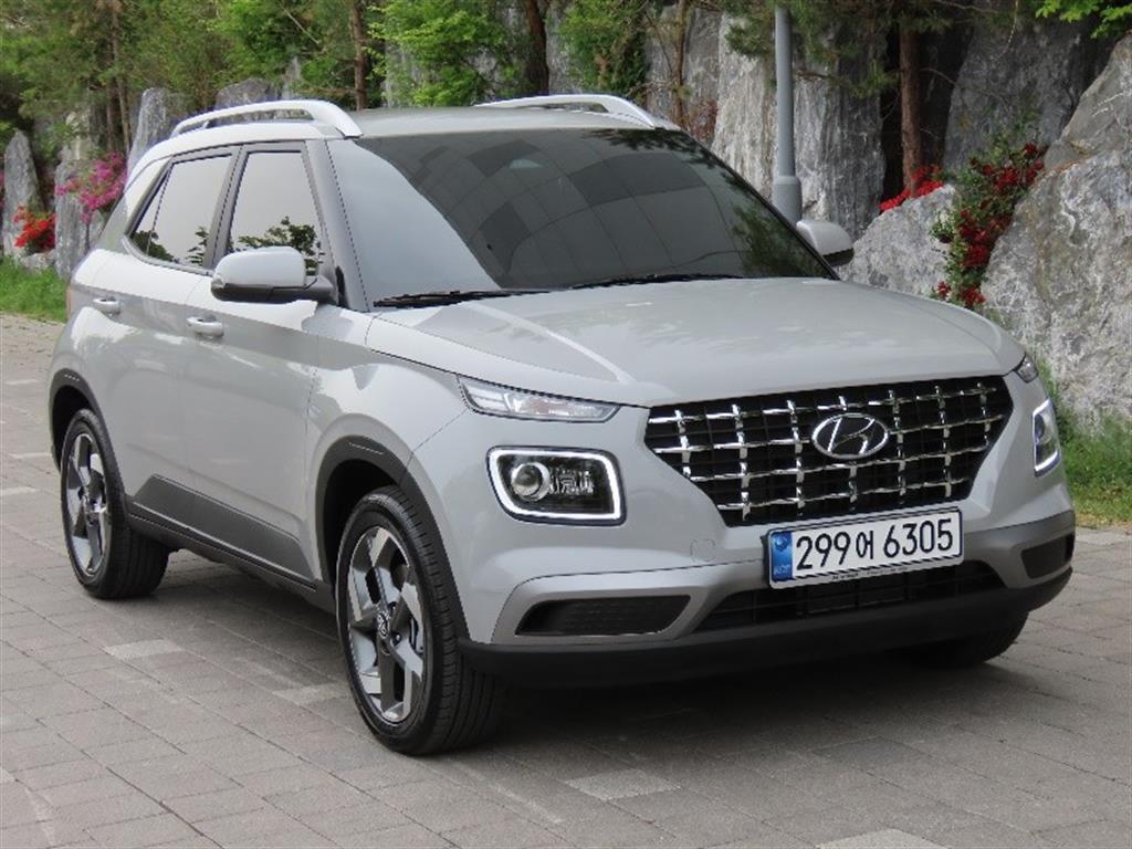 HYUNDAI Venue - Vista 3