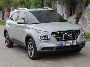 HYUNDAI Venue - Vista 4