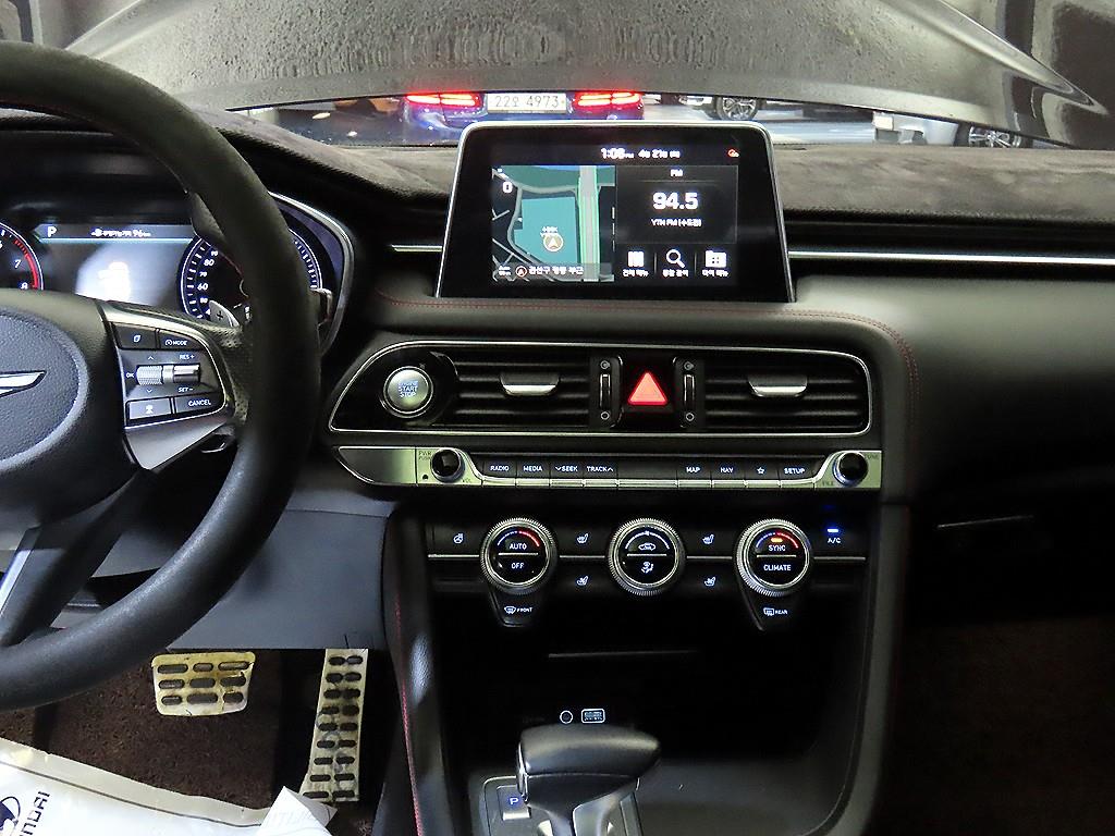 Genesis G70 - Vista 11