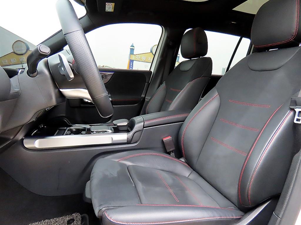 Mercedes Benz GLB Class - Vista 5