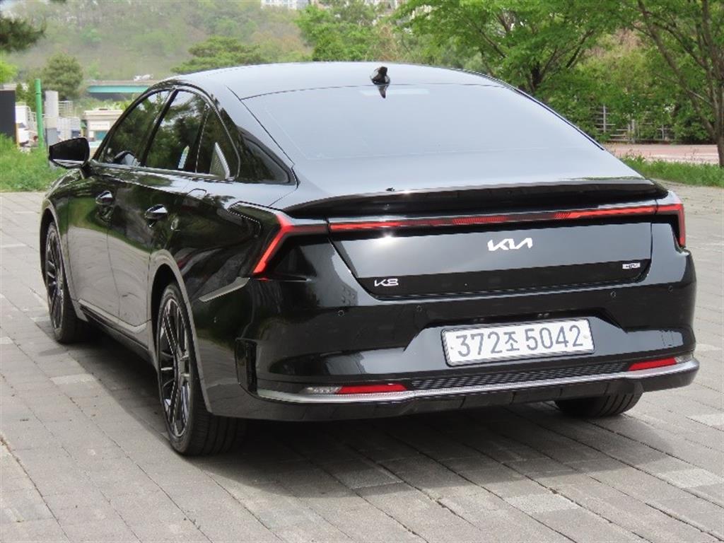 KIA K8 - Vista 7