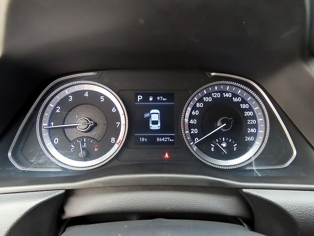 HYUNDAI Sonata - Vista 9