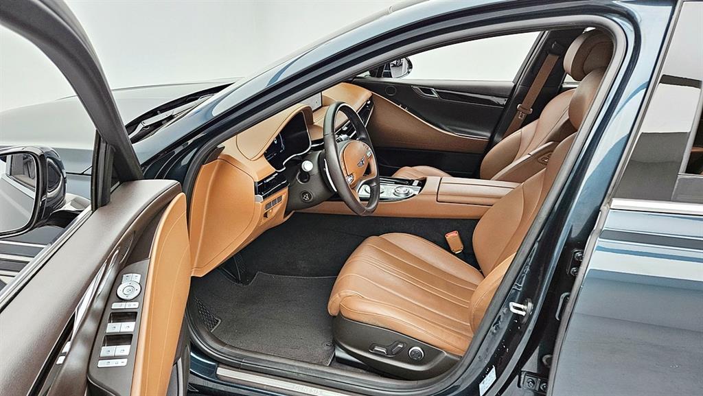 Genesis G80 - Vista 12