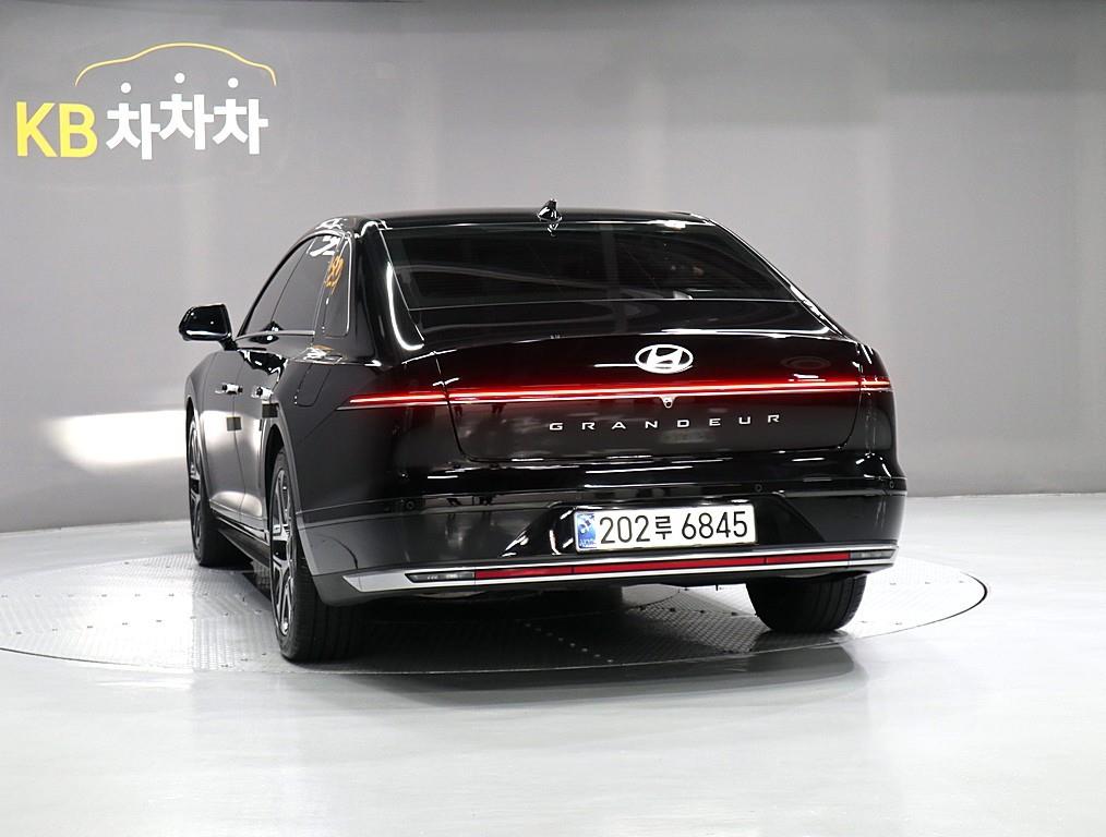 HYUNDAI Grandeur - Vista 4