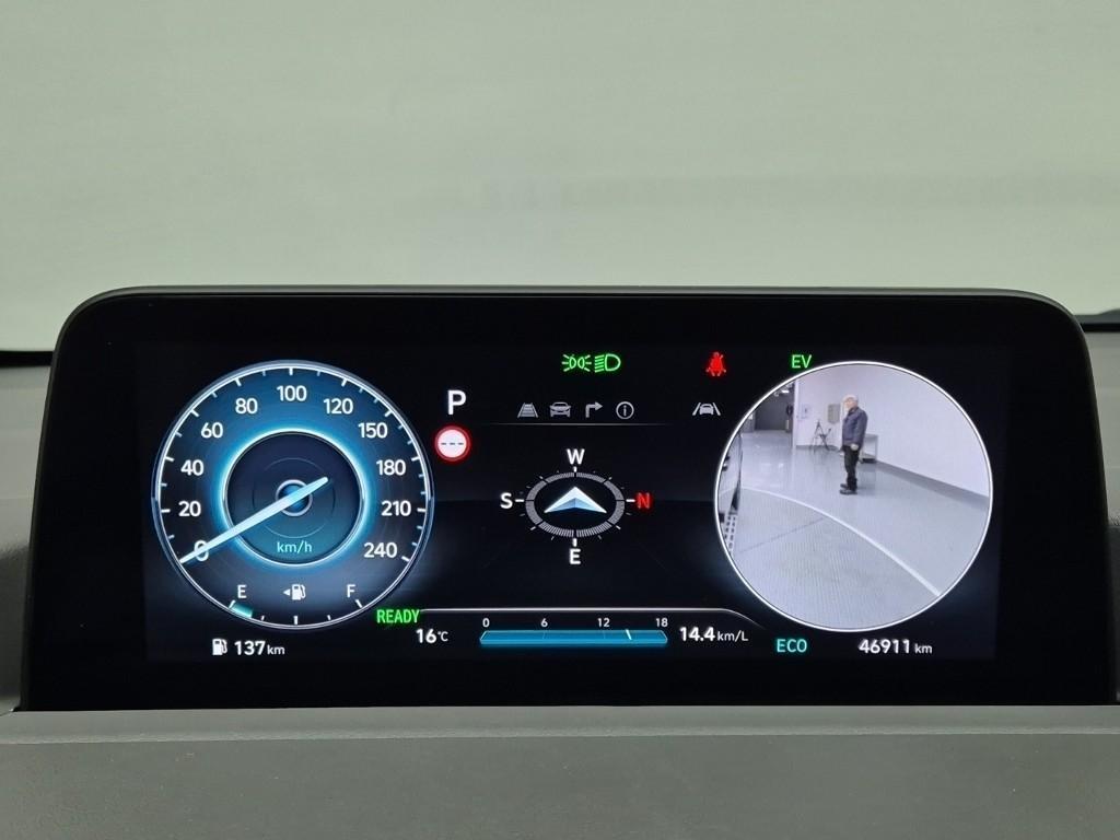 HYUNDAI Staria - Vista 6