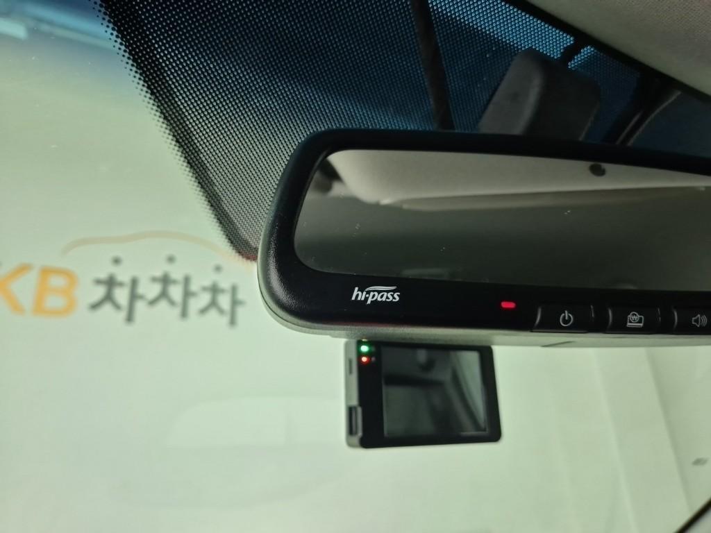 Ssangyong Tivoli 2016 Blanco - Importación desde Corea - HF Imports Iquique - Foto 15